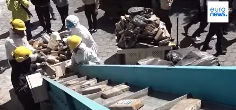 Ecuador, le autorità distruggono 22 tonnellate di cocaina