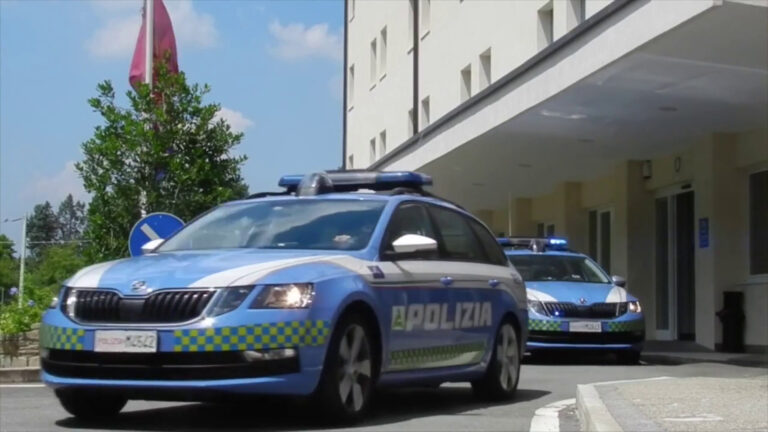 Polizia sequestra auto riciclate con false nazionalizzazioni