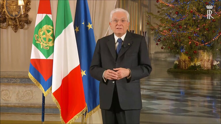 Mattarella: “Prestare attenzione alle esigenze dei giovani”