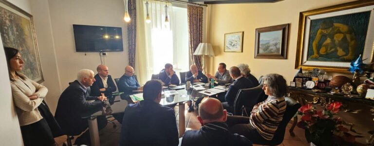 Ancora tensione tra sindaco di Taormina e dirigenti: “Li faccio curare da…”