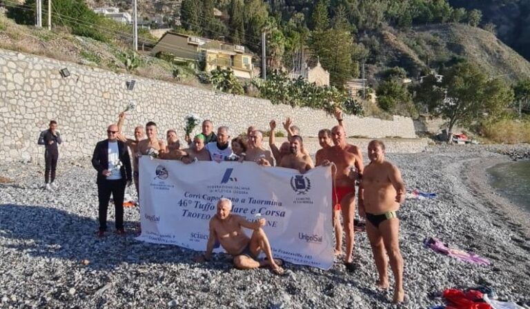 Taormina apre il 2024 con il gran ritorno del tuffo a mare e corsa di Capodanno