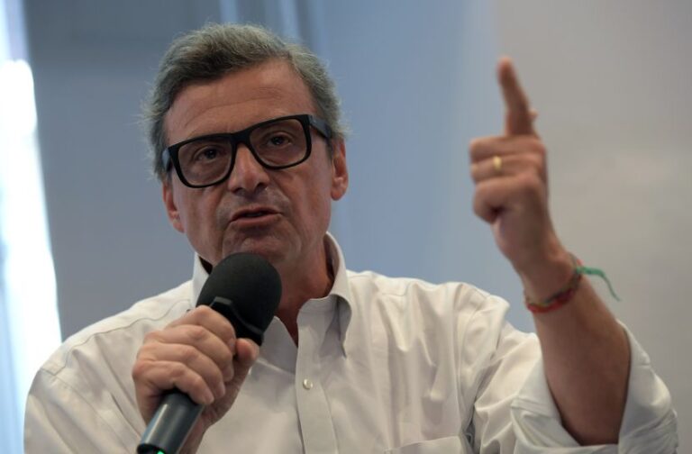 Calenda: “Lancio un appello, opposizioni unite almeno sulle riforme”