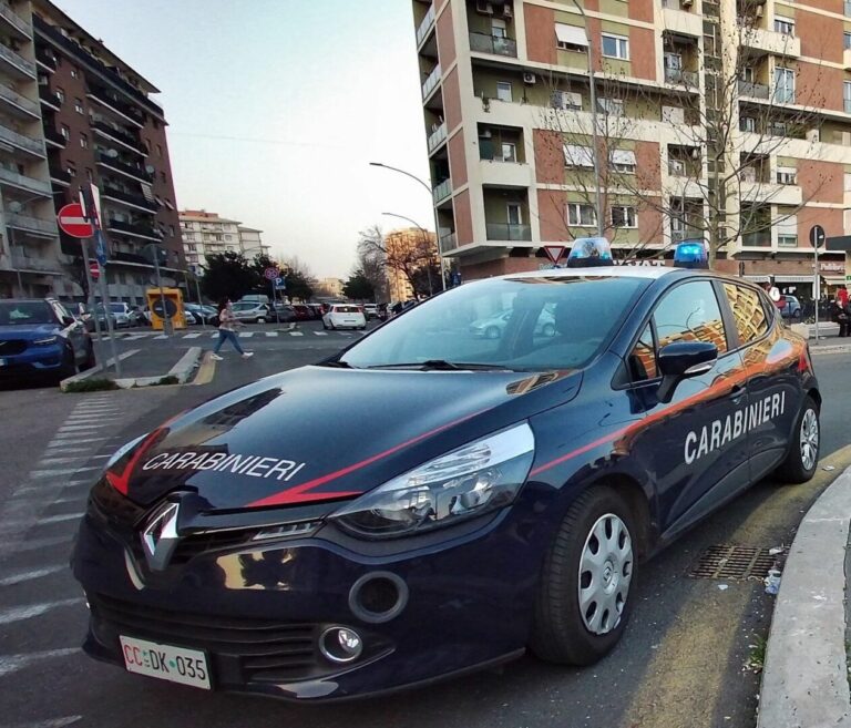 Blitz dei CC a Roma: arresti e controlli tra Cinecittà e Quarticciolo