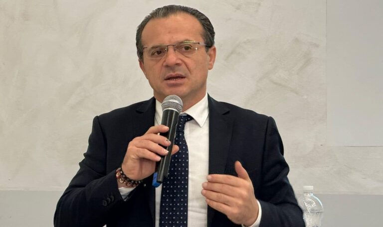 Taormina verso un altro piano di riequilibrio? La vera strategia di De Luca