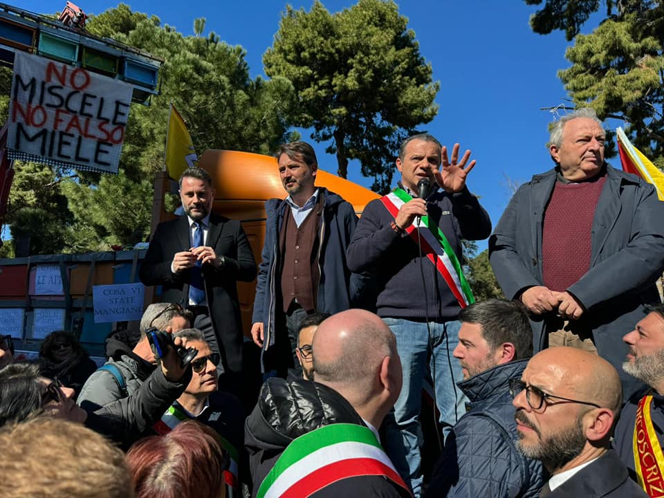 De Luca con i trattori e la sinistra: saluti a Schifani e...Taormina 1 De Luca 003 1