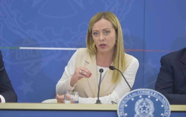 Meloni: “Faranno di tutto per fermare il premierato”