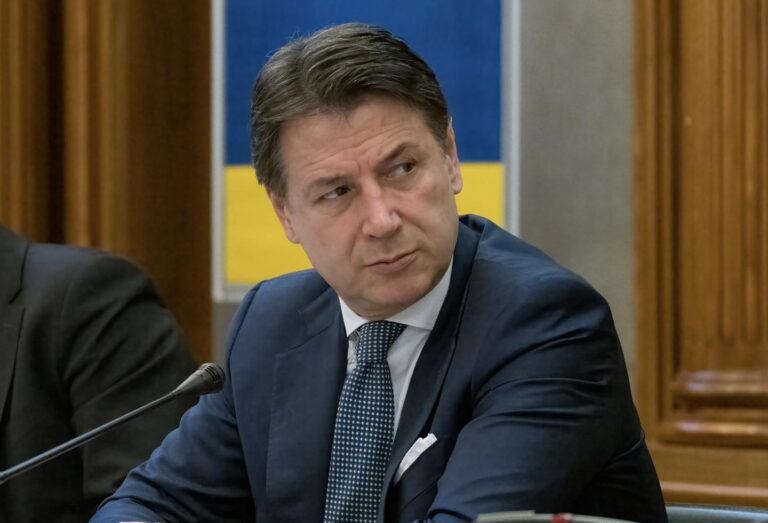 Conte: “Manganellate ai giovani manifestanti, Meloni silente”