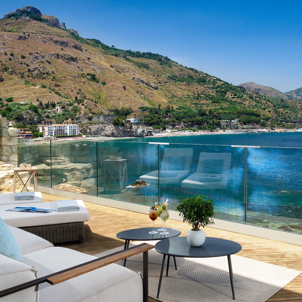 Il lusso si prende Taormina: i top brand hanno 100 mld di € in cassa 3 Hotel Atlantis Bay 2