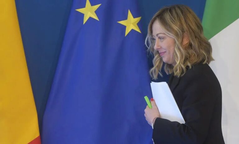 Ucraina, 2 anni di guerra: Meloni presiede G7 a Kiev
