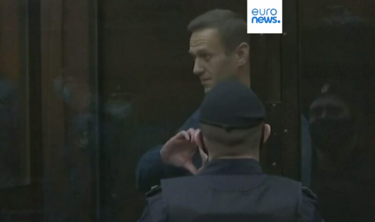 Morte Navalny, indignazione e accuse dall’Ue