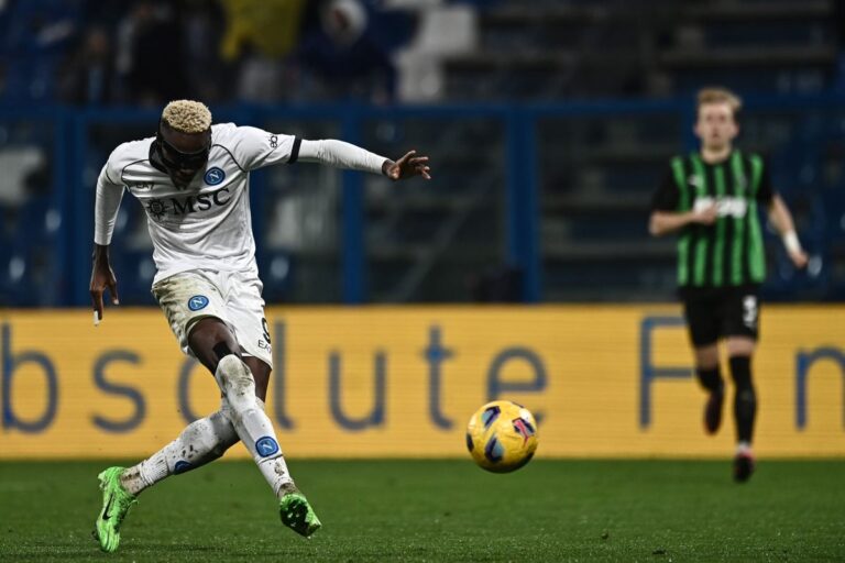 Troppo Napoli per il Sassuolo: show Osimhen e 6-1 ai neroverdi Troppo Napoli per il Sassuolo: show Osimhen e 6-1 ai neroverdi