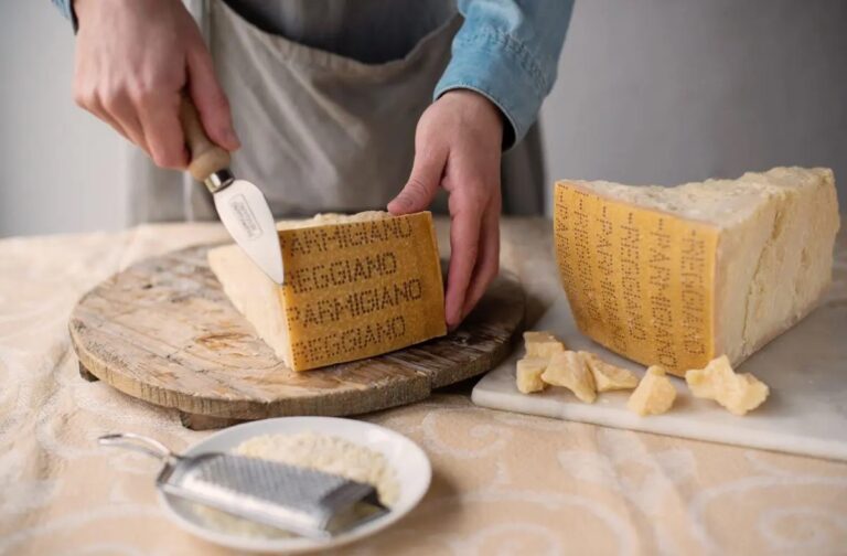 Parmigiano Reggiano torna a Taste con un focus su lunghe stagionature