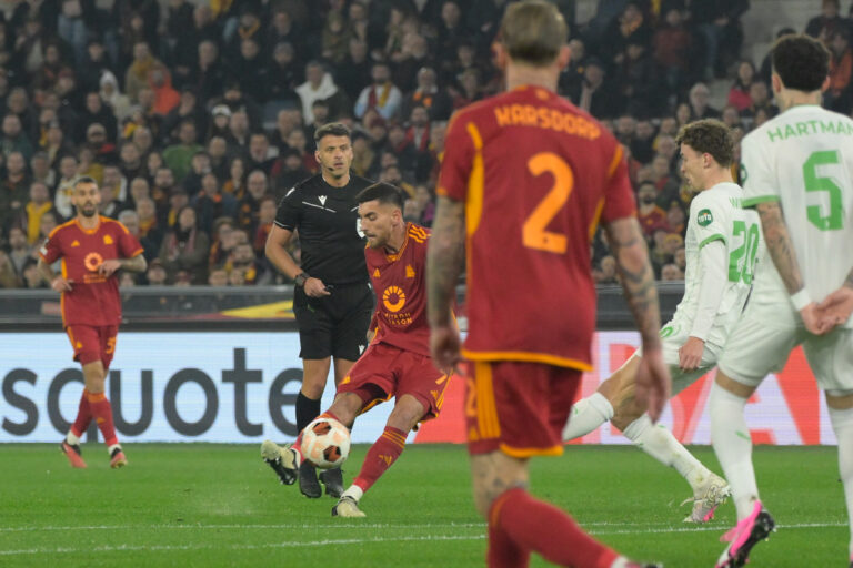 Roma agli ottavi di Europa League, Feyenoord ko ai rigori