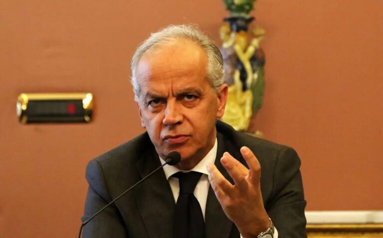 Migranti, Piantedosi: “Problema è sostenibilità, servono regole”