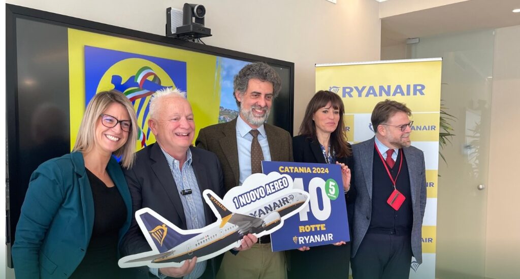 Turismo Taormina, Ryanair lancia 5 nuove rotte su Catania 1 Ryanair Catania