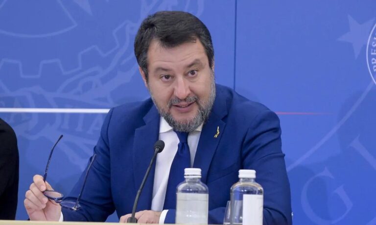 Navalny, Salvini: “Giusto fare chiarezza, se ne occuperanno medici e giudici”