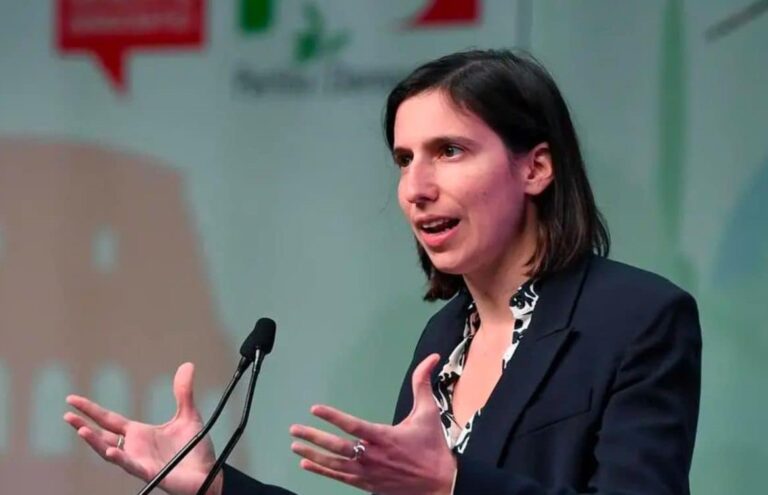 Schlein: “Governo non può fare finta di niente su Stellantis”