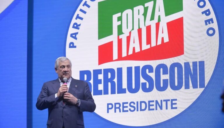 Forza Italia, Tajani eletto segretario nazionale