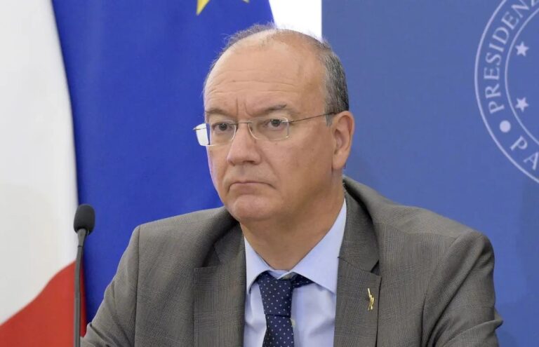 Valditara: “Polizia per proteggere le scuole più a rischio”