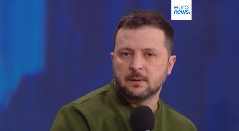 Zelensky: “Dall’inizio della guerra morti 31mila soldati ucraini”