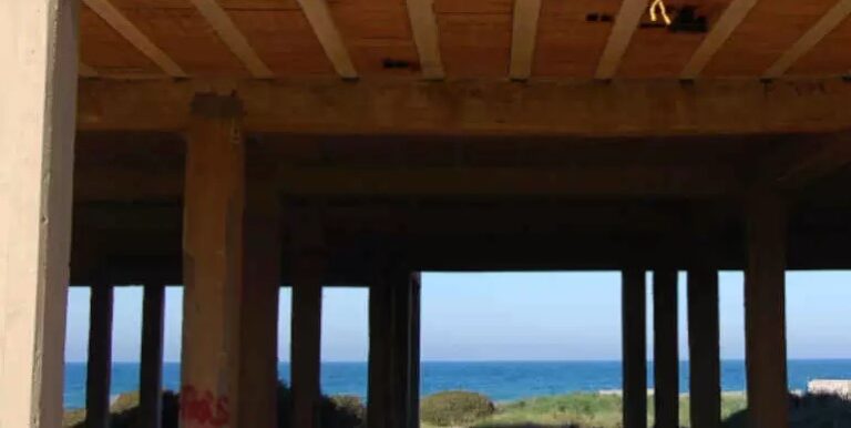 Abusivismo, dalla Regione Un milione di euro ai Comuni per le demolizioni