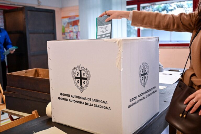 Alle Regionali in Sardegna affluenza al 52,4%. Todde avanti a Cagliari