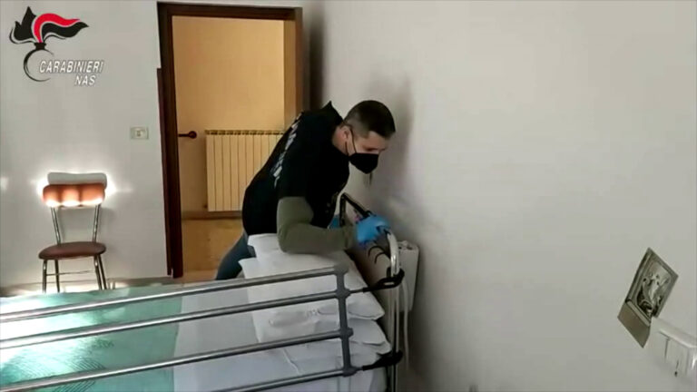 Nas scoprono 11 case di riposo prive di misure antincendio Nas scoprono 11 case di riposo prive di misure antincendio