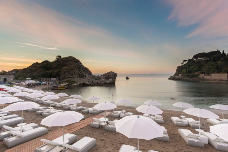 Alpitour World, fatturato record nel 2023. Bene gli hotel di Taormina
