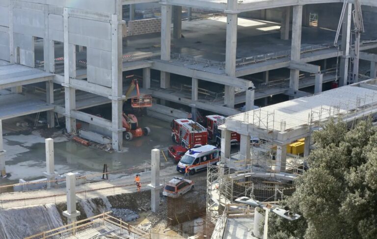 Crollo in cantiere supermercato a Firenze, sale a 4 il bilancio delle vittime