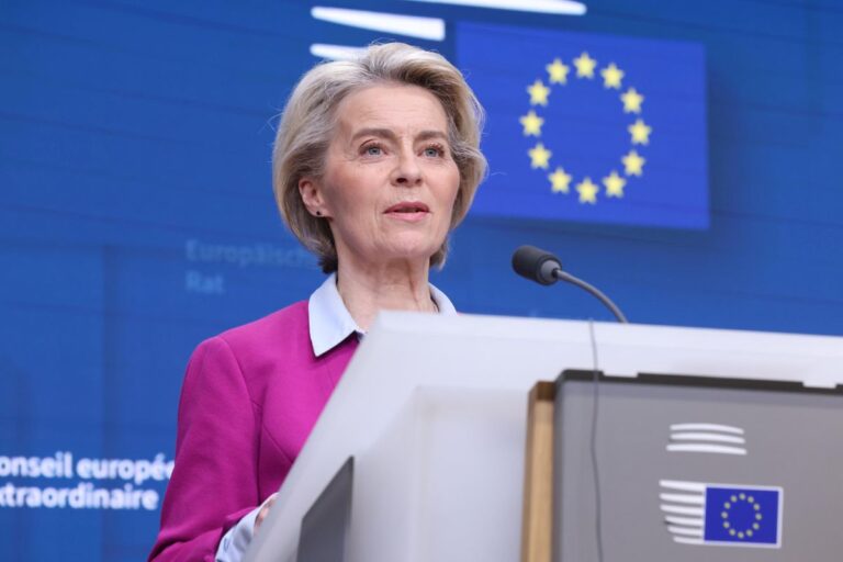 Pesticidi, Von der Leyen ritira la proposta di regolamento UE