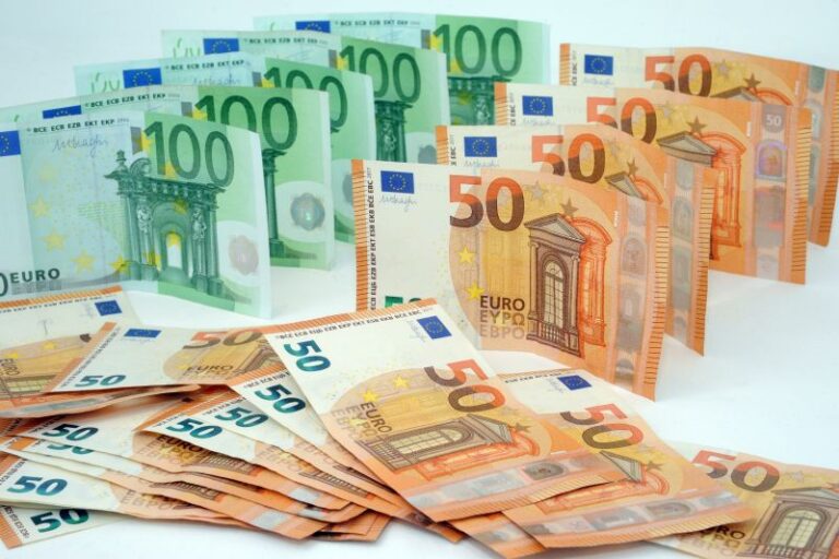 Dall’Ue nuove regole sui bonifici istantanei