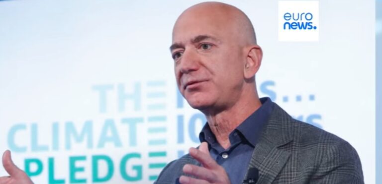 Jeff Bezos torna l’uomo più ricco del mondo. Superato Musk, poi Arnault