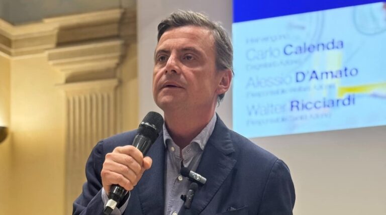 Salis, Calenda: “Inaudito e gravissimo che venga trattata in quel modo”