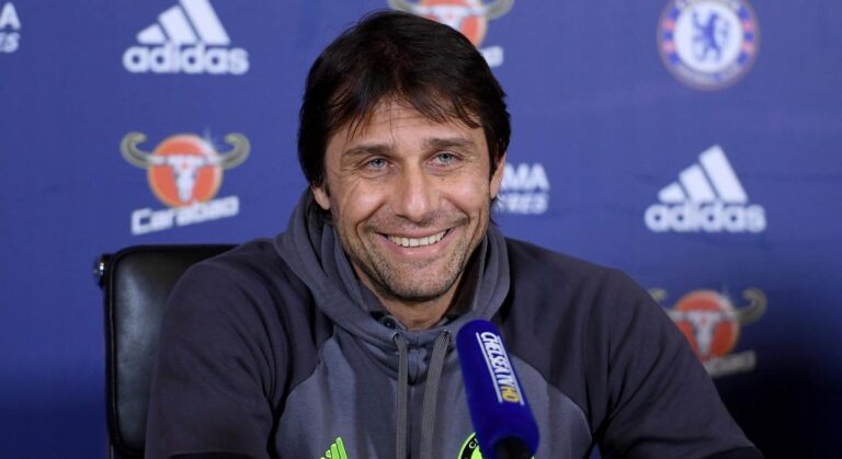 Conte-Napoli: il tecnico si è convinto, c’è l’indizio del nuovo ds