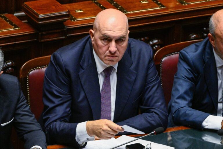 Crosetto: “Nel 2023 esportazioni per 417 milioni all’Ucraina”