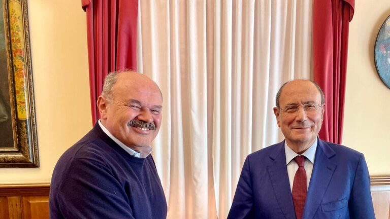 Farinetti a Schifani: “Investirò in Sicilia”. Taormina primo obiettivo Farinetti a Schifani: “Investirò in Sicilia”. Taormina primo obiettivo