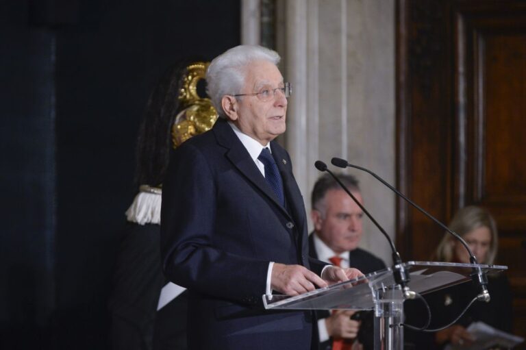 Mattarella: “Mafie pesante zavorra, ricordare per vincere l’indifferenza”