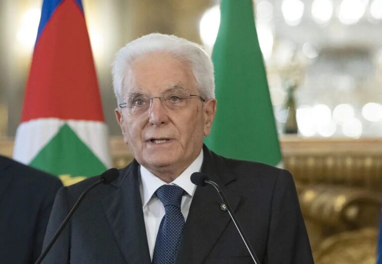 Mattarella chiama il padre di Ilaria Salis e gli esprime vicinanza