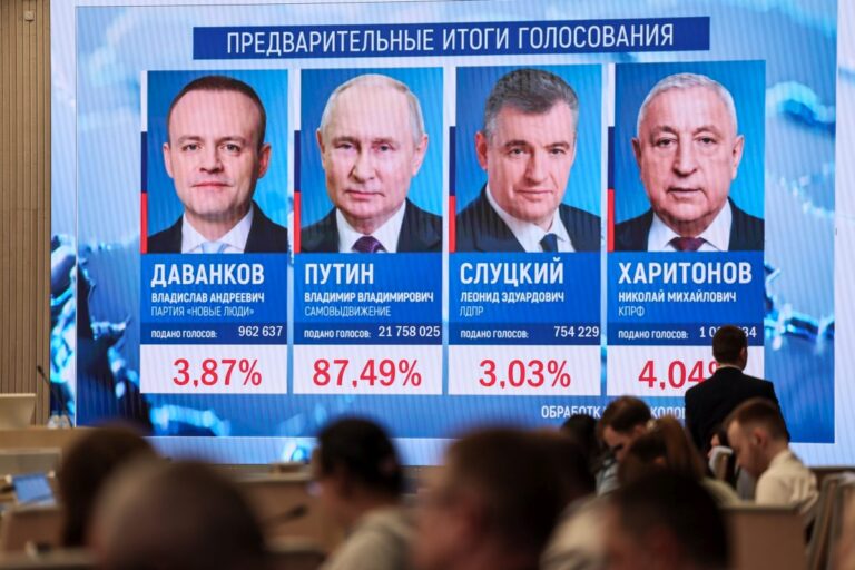 Russia, Putin presidente per la quinta volta: “Porteremo a termine i nostri piani”