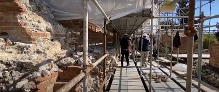 Al Teatro Antico di Taormina avviato il restauro del portico “post scena”
