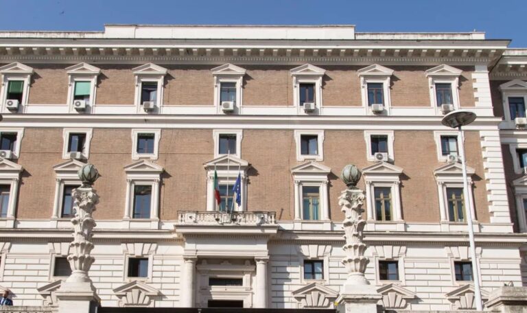 Terrorismo, Viminale: “Controlli rafforzati in vista di Pasqua”