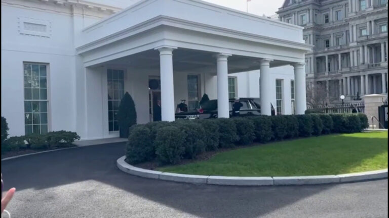 Meloni alla Casa Bianca per l’incontro con Biden Meloni alla Casa Bianca per l’incontro con Biden