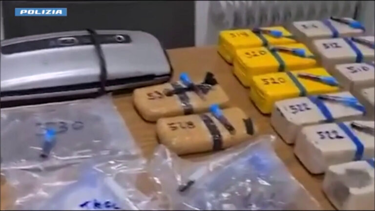 Sequestrati 10 chili di eroina, un arresto nel Milanese Sequestrati 10 chili di eroina, un arresto nel Milanese