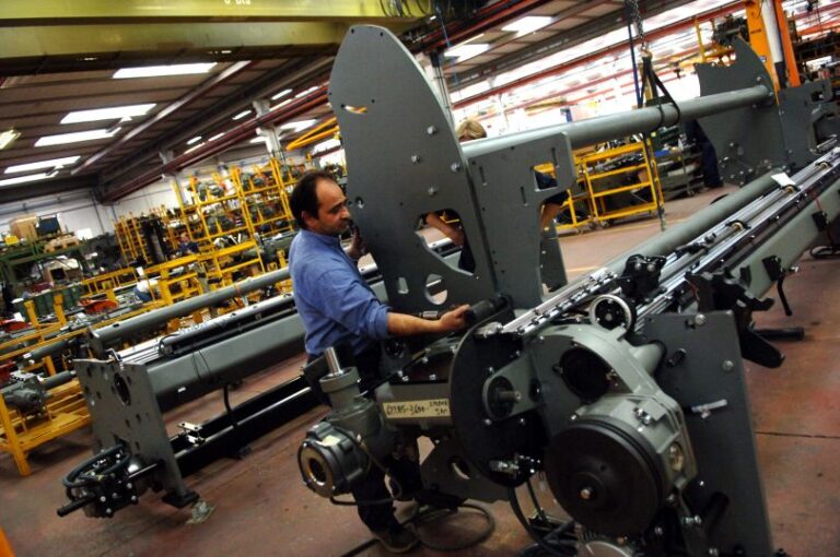 Nel 2023 +481mila occupati e disoccupazione in calo al 7,7%