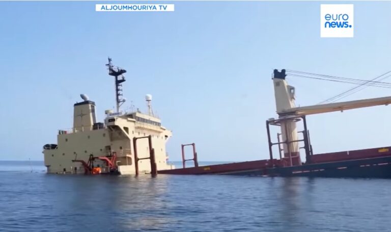 Mar Rosso: affonda la nave Rubymar colpita dagli Houthi