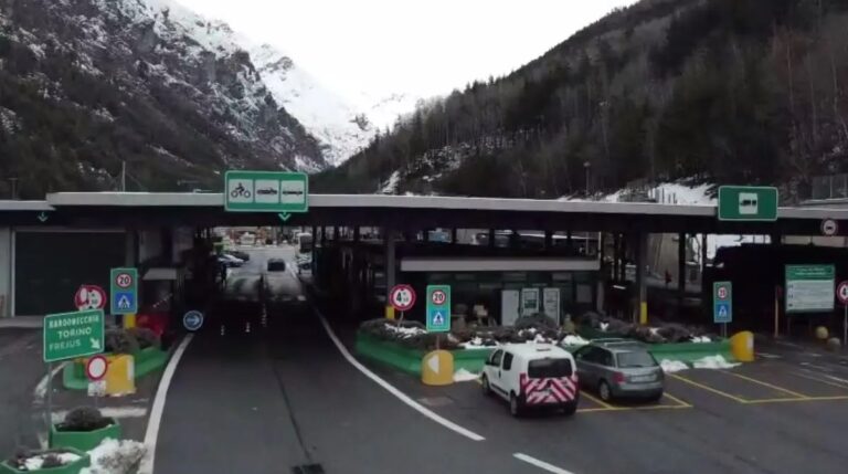 Operazione di polizia alle frontiere contro l’immigrazione clandestina Operazione di polizia alle frontiere contro l’immigrazione clandestina