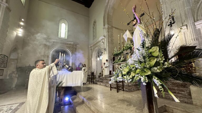 Pasqua a Taormina, il messaggio alla comunità di mons. Lupò