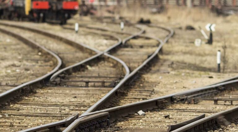 Raddoppio Rfi: la Regione è pronta a sostituirsi al Consiglio di Taormina