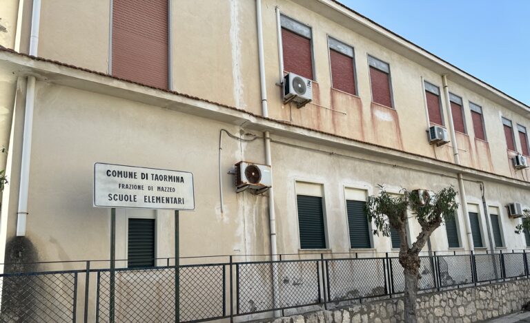 A Mazzeo chiude la scuola, alunni si spostano a Letojanni