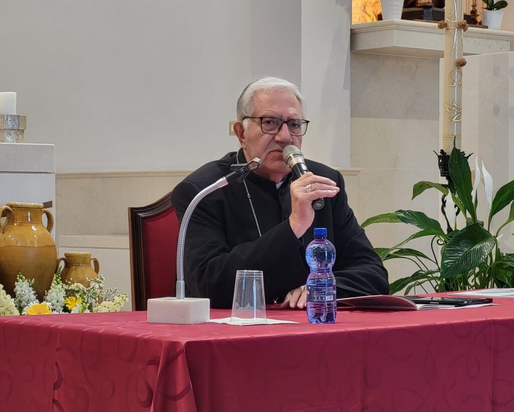 Visita Pastorale di mons. Accolla a Trappitello: l'Arcivescovo al fianco della gente 3 Accolla 01